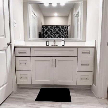 Welcome To Our Spacious 2-Bedroom 2-Bathroom Located In The City Of Houston, Texas! 外观 照片